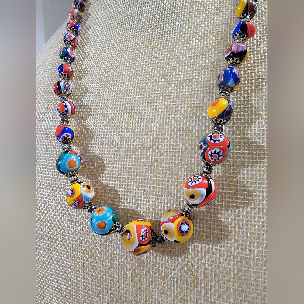 Venetian Millefiori Vintage Art Glass Graduated Beaded Necklace - Picture 3 of 8